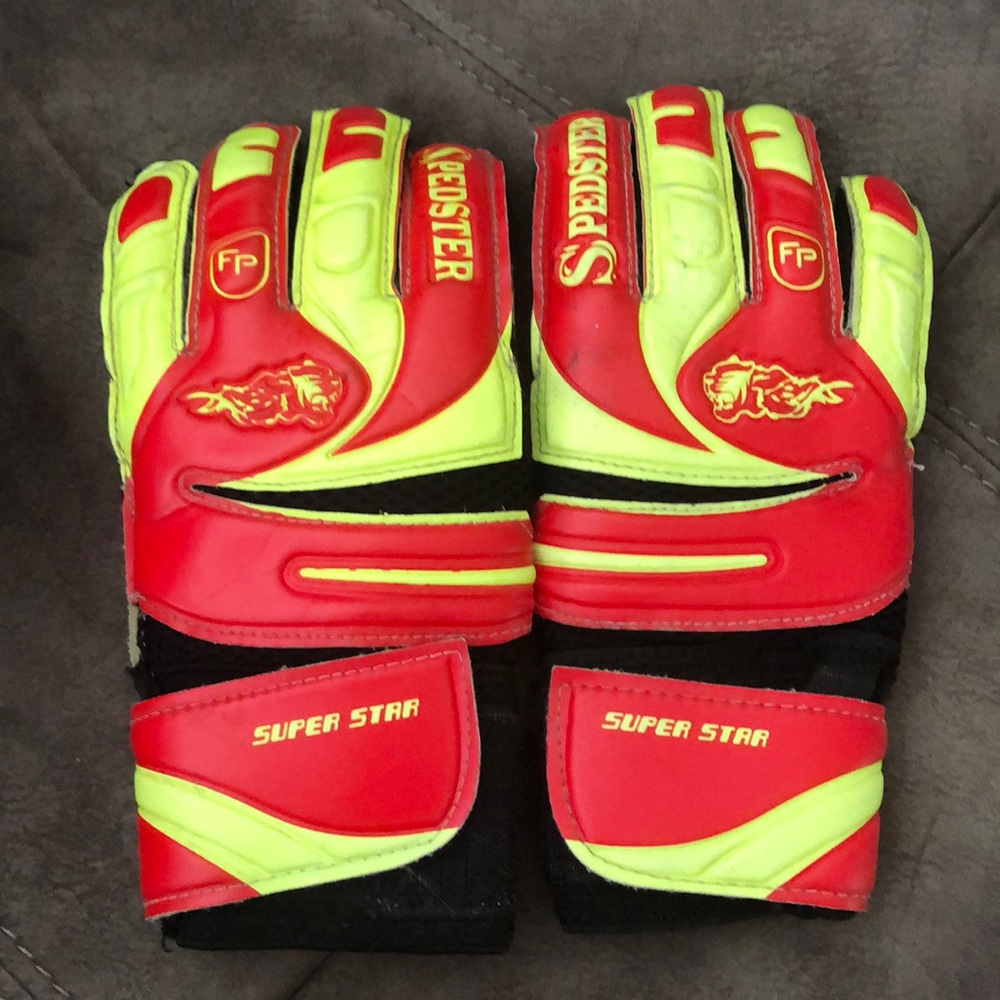 Youth goalie gloves size 7